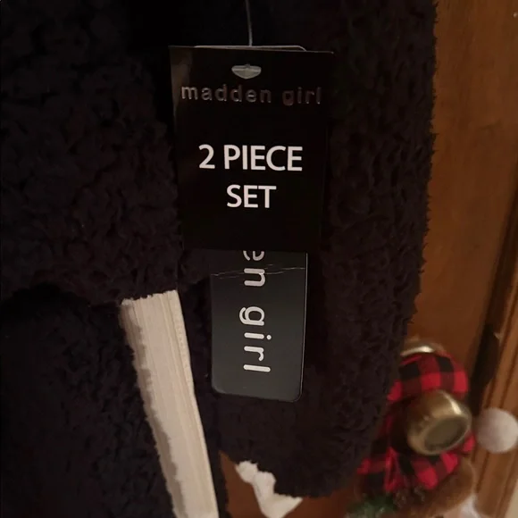 Madden Girl Black and White Cozy Pajama Set - Picture 3 of 6